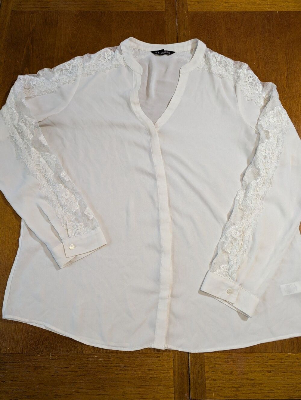 Express Blouse Large L White Lace Long Sleeve Hidden Button V-Neck Sheer Chiffon